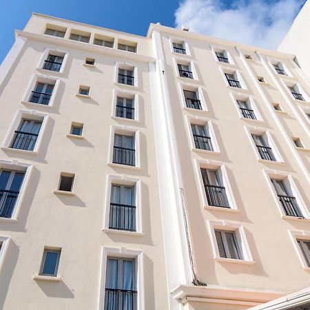 Urban Riviera Juan Les Pins - Queen Room Bagian luar foto