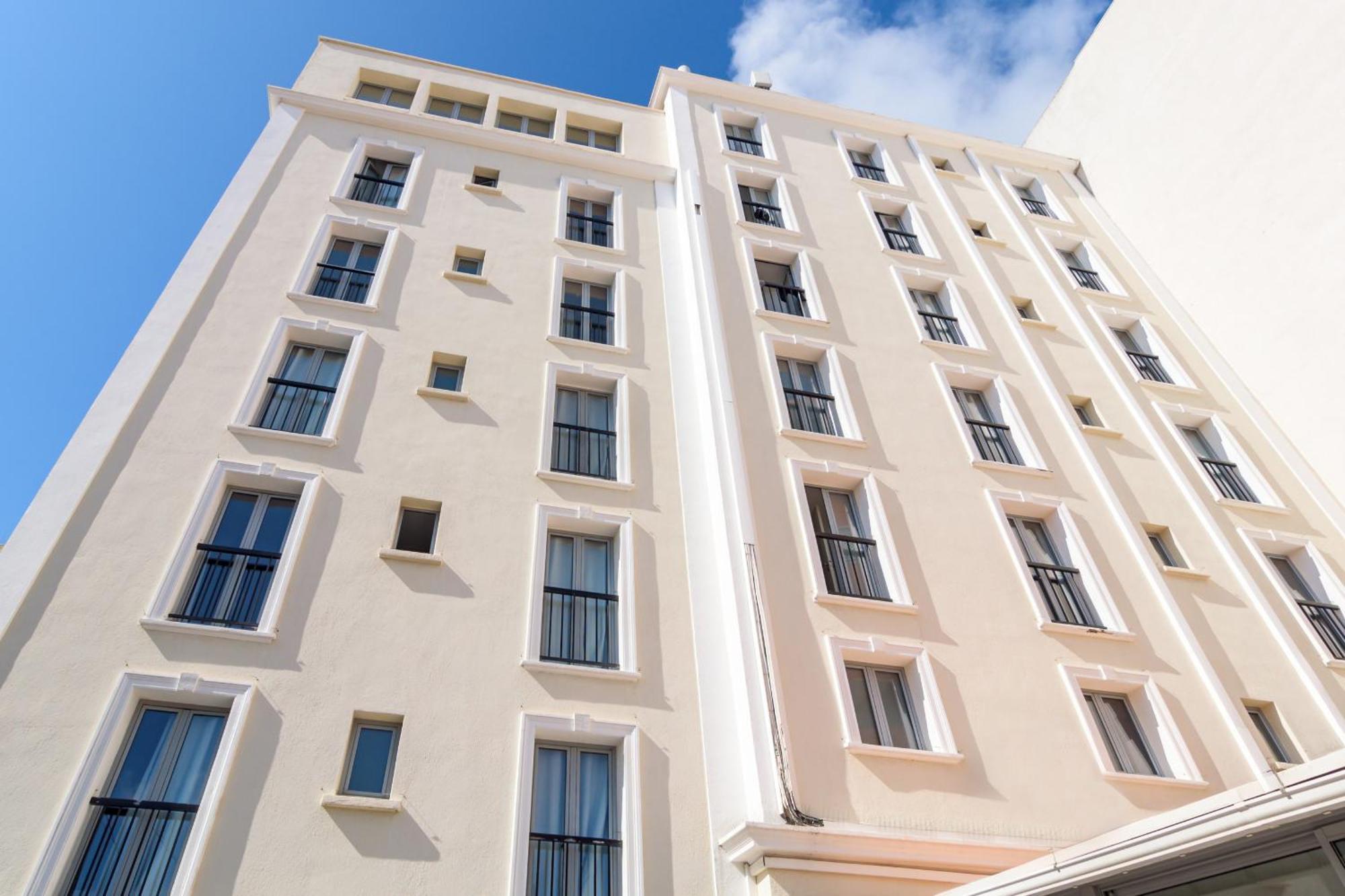 Urban Riviera Juan Les Pins - Queen Room Bagian luar foto